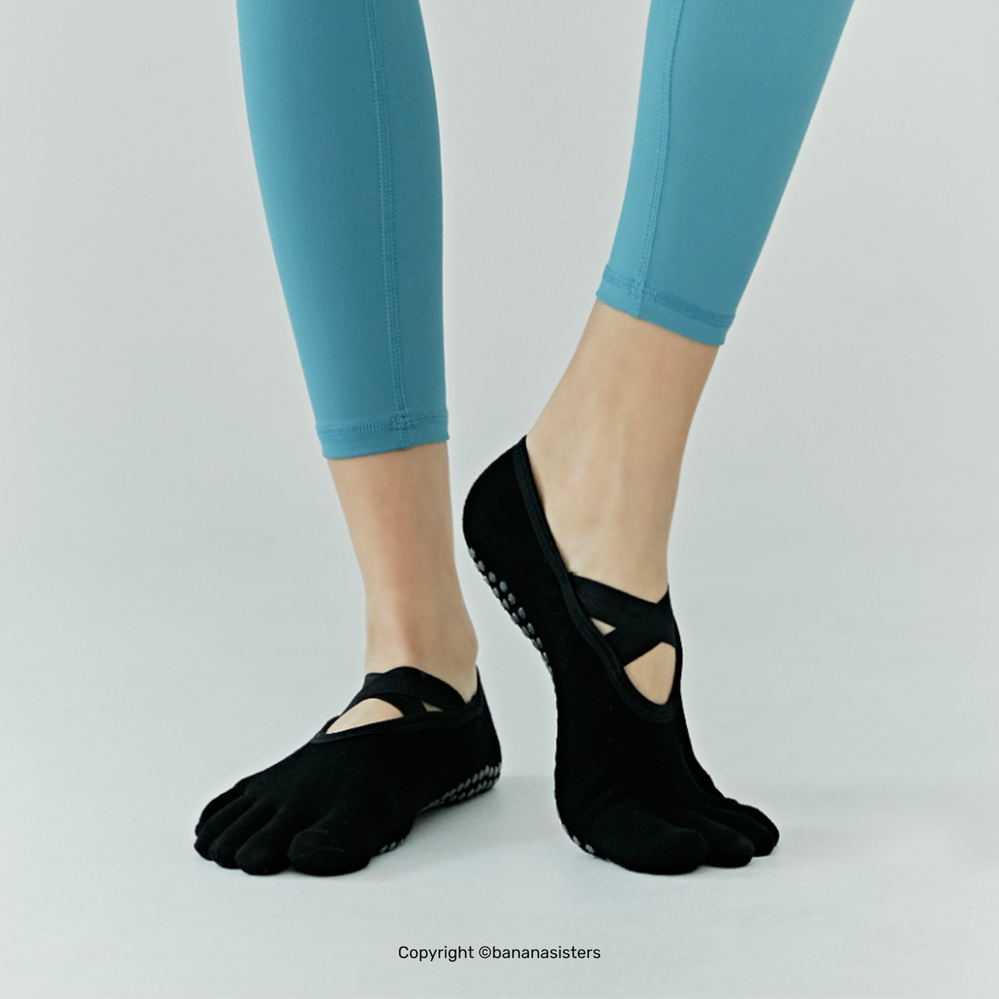 TOE STRAP NON SLIP SOCKS | YOGA | PILATES